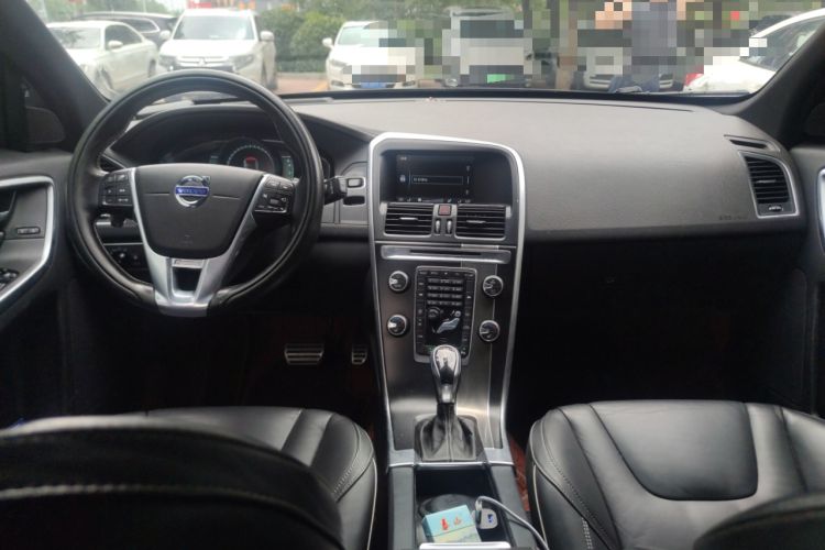 Used Volvo XC60 2014 Facelift T5 Personalized Sport Edition
