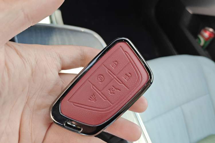 Used Cadillac LYRIQ 2022 Rear-Drive Long-Range Luxury Edition
