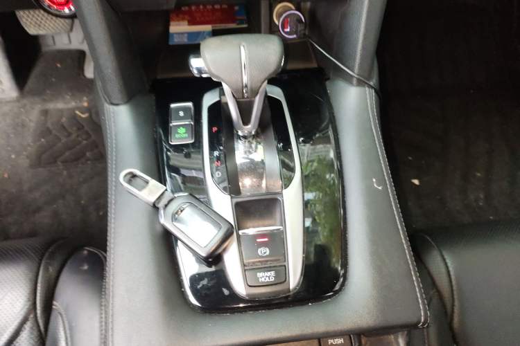 Used Honda UR-V 2017 240TURBO Two-Wheel Drive Classic Edition China V