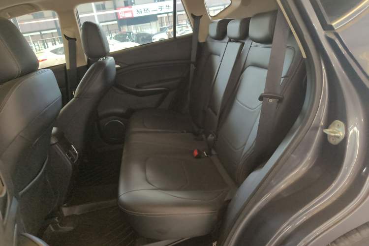 Used BYD Song 2021 Classic Edition 1.5T Automatic Elite Model Left Rear Seat