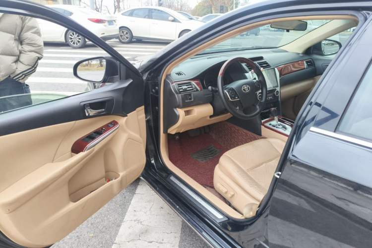 Used Toyota Camry 2012 2.5G Luxury Edition
