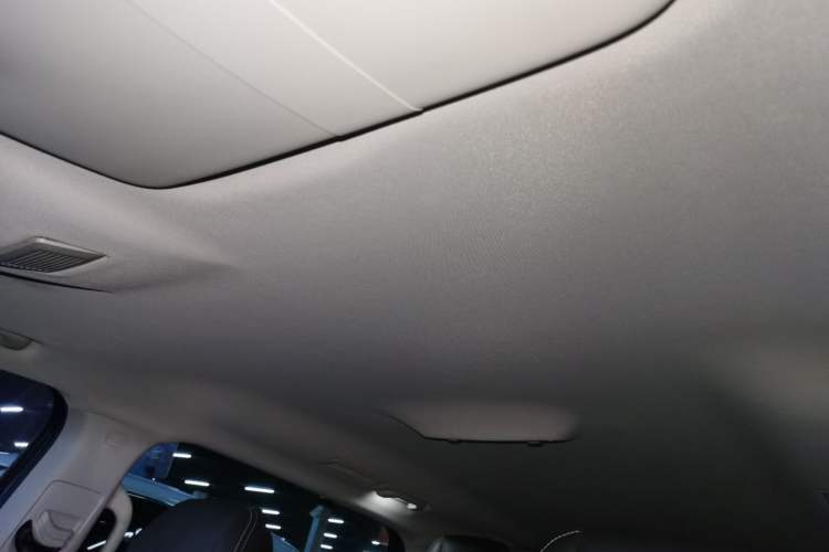 Used Roewe iMAX8 2022 Model 400TGI Exclusive Version for Key Accounts
