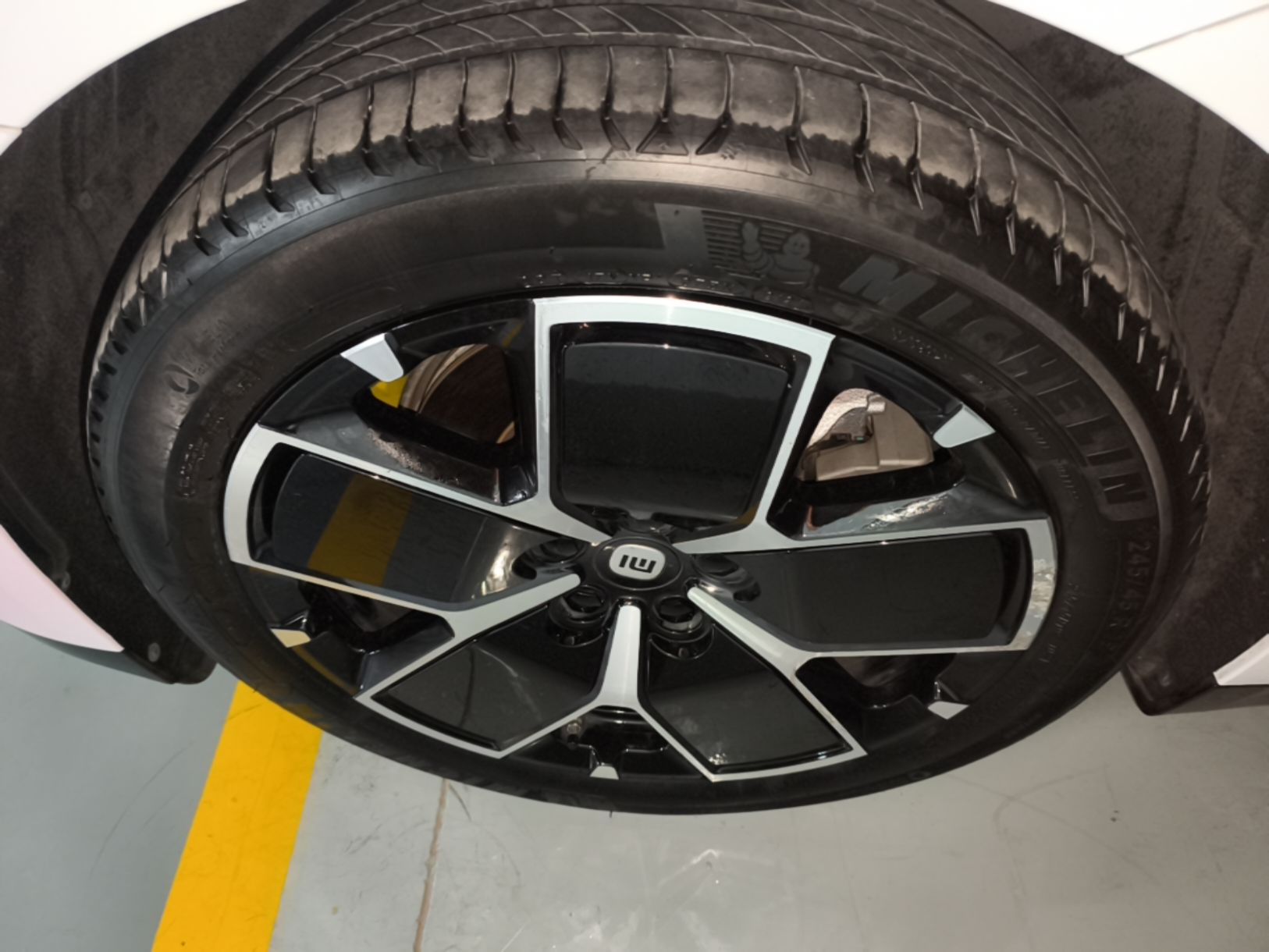 Xiaomi Auto SU7 2024 Rear-Drive Long-Range Intelligent Driving Version — снимка 10