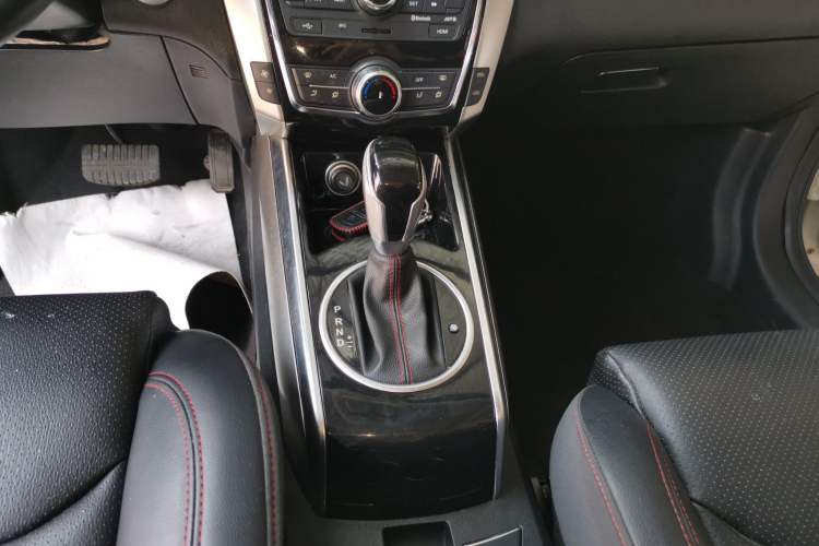 Used Zotye Domy X5 2017 Classic Edition 1.5T CVT Supreme Model
