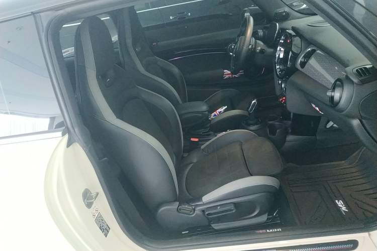 Used MINI 2022 2.0T COOPER S Racing Driver