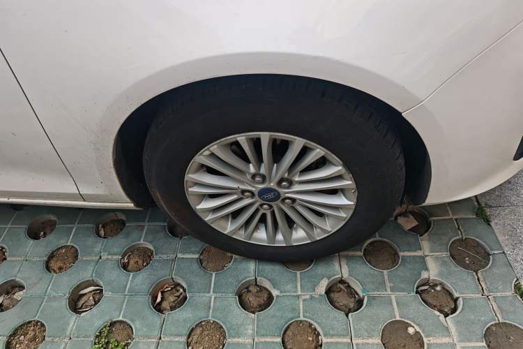 Used Ford Escort 2015 1.5L Manual Comfort Model