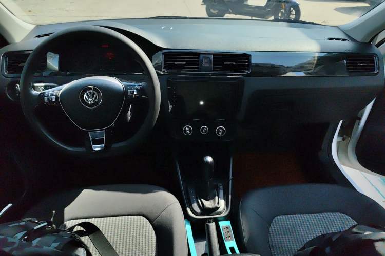 Used Volkswagen Santana 2019 1.5L Automatic Fashion Edition China VI Center Console