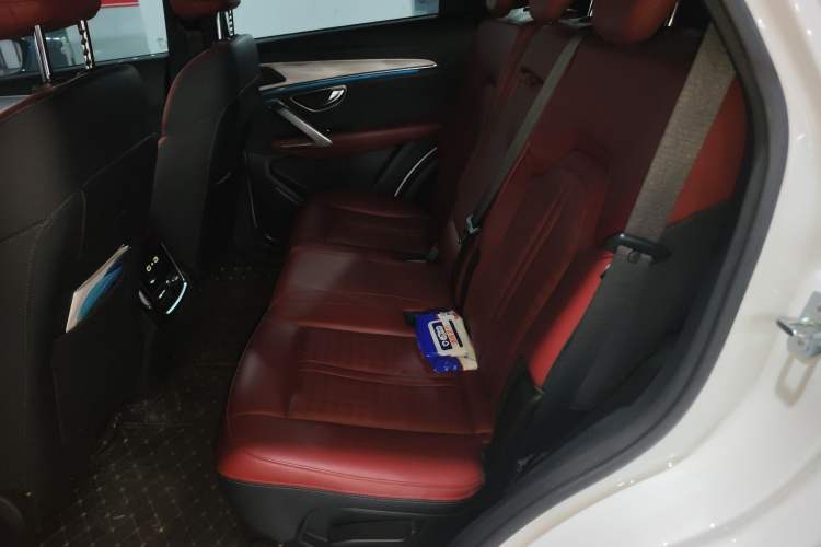 Used JETOUR X70 PRO 2023 1.5T DCT Comfort Edition 5 Seats Left Rear Seat