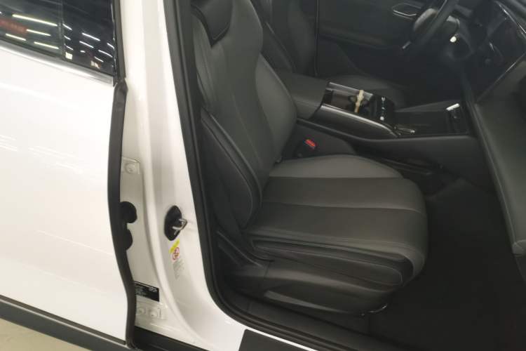 Used BYD Qin L 2025 EV 470KM Leading Edition Right Front Seat