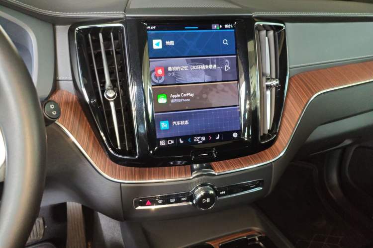 Used Volvo XC60 New Energy 2025 Plug-in Hybrid Long-Range All-Wheel Drive Smart Luxury Edition