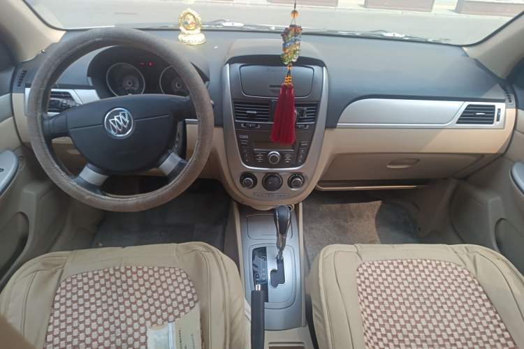 Used Buick Excelle 2013 1.5L Automatic Classic Model
