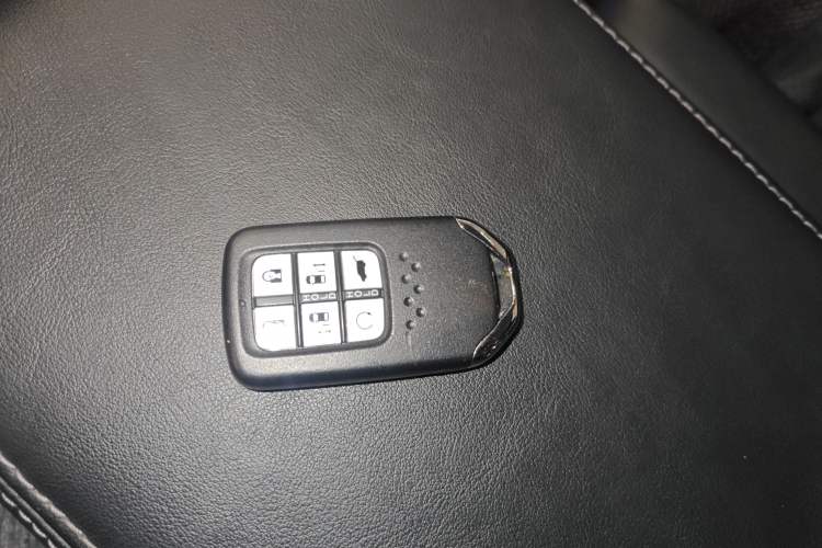 Used Honda Elysion 2022 2.0L eHEV Prestige Edition Interior 1