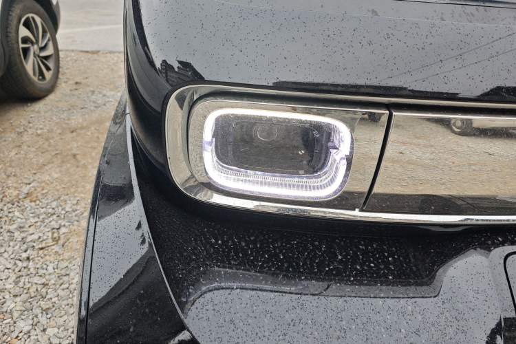 Used Baojun KiWi EV 2023 DJI Edition Lithium Iron Phosphate Right Front Headlight