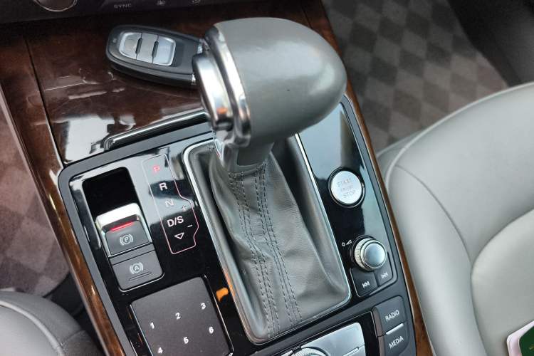 Used Audi A6L 2012 30 FSI Comfort Model
