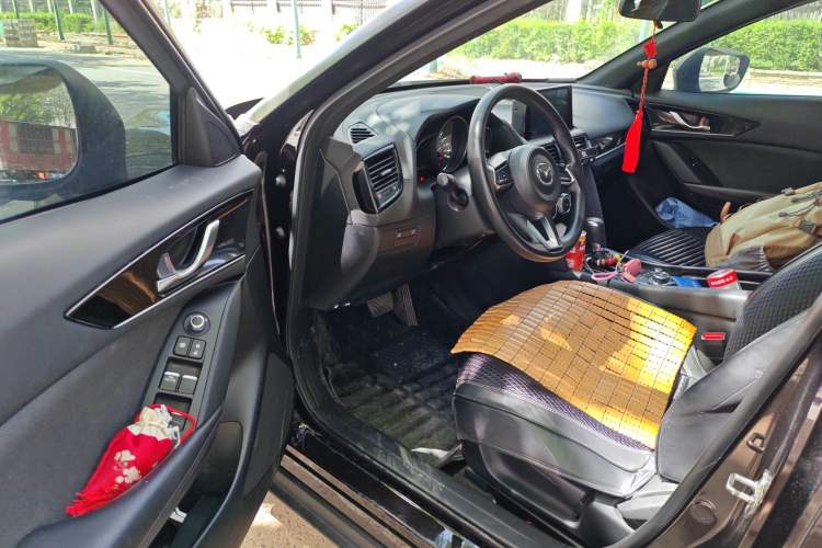 Used Mazda CX-4 2020 2.0L Automatic Two-Wheel Drive Blue Sky Dynamic Edition