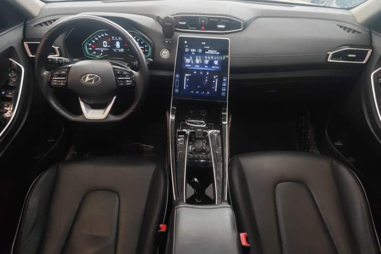 Used Hyundai ix25 2020 1.5L CVT GLS Smart Model Center Console