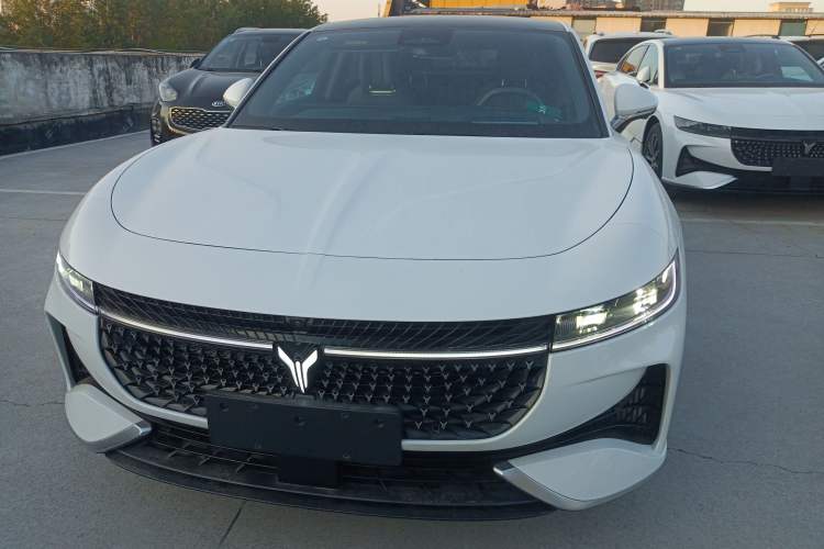 Used VOYAH PASSION 2024 PHEV Four-Wheel Drive Ultra-Long Range Executive Edition