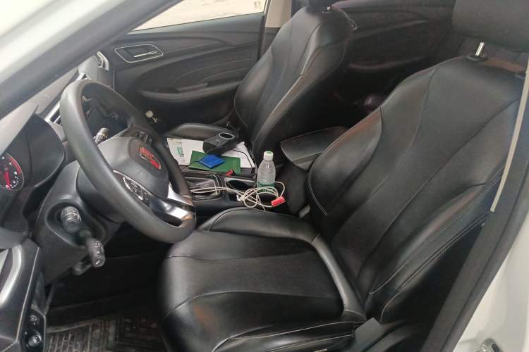 Used Roewe i5 2019 1.5L Automatic 4G Connected Langhao Edition Left Front Seat