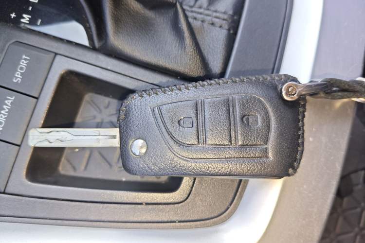 Used Toyota Wildlander 2022 Updated Version 2.0L CVT Two-Wheel Drive Leading Edition
