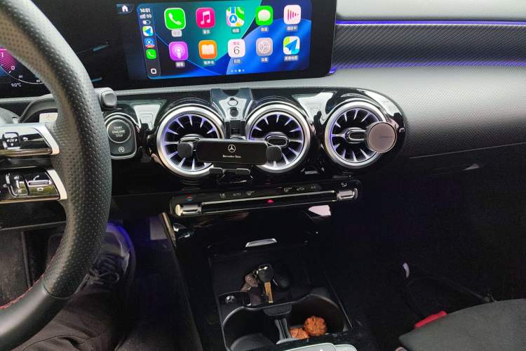 Used Mercedes-Benz A-Class 2022 Revised Version A 200 L Sport Sedan Fashionable Style