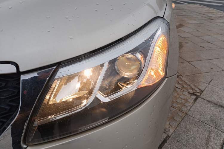 Used Cowin E3 2018 1.5L Manual Luxury Model