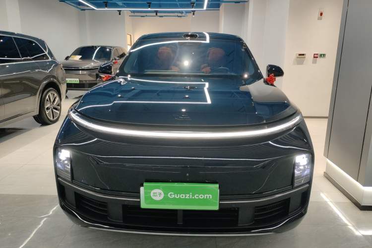 Used Li Auto L8 2025 Pro Smart Refresh Edition