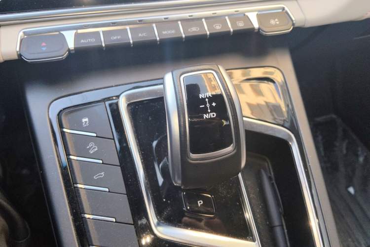 Used Geely Auto Emgrand X7 Sport 2022 Boyue X 1.8TD DCT ZhiZun Edition