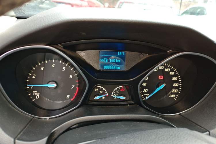 Used Ford Focus 2012 Sedan 1.6L Manual Fashion Edition
