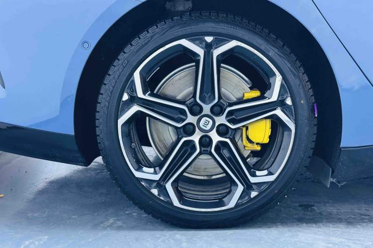 Used Xiaomi Auto SU7 2024 Rear-Drive Long-Range Intelligent Driving Version