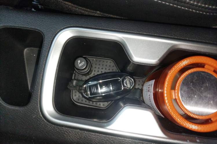 Used Nissan Terra 2020 2.5L XL Upper Automatic Two-Wheel Drive Luxury Edition