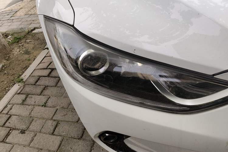 Used Hyundai Elantra (6th Generation / Lingdong) 2016 1.6L Automatic ZhiXuan – Elite Version Right Front Headlight