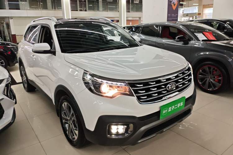 Used Kia Sportage R 2019 2.0L Automatic Smart Luxury Edition Front Right 45 Deg