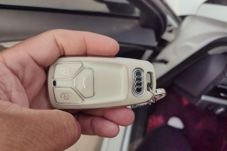 Used Audi A4L 2019 40 TFSI Ambition China VI
