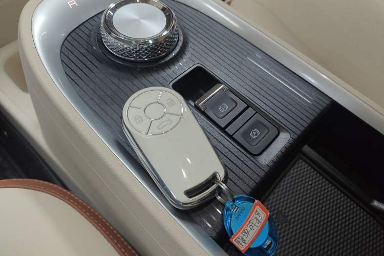 Used ORA Good Cat 2021 400km Standard Range Athena Edition Lithium Iron Phosphate
