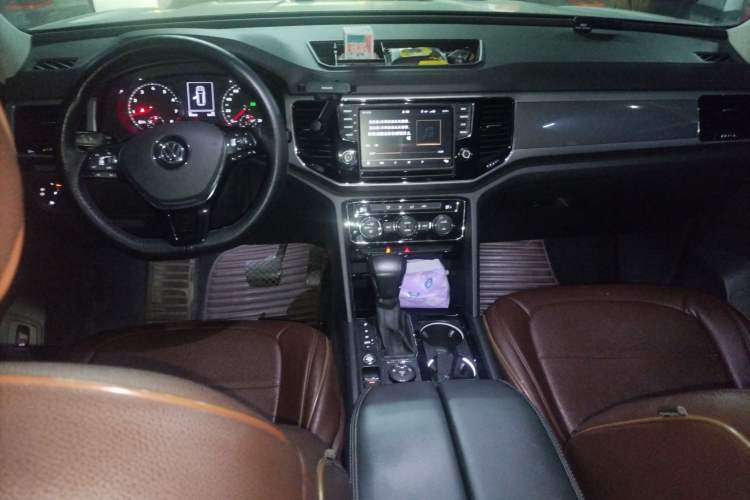 Used Volkswagen Teramont 2017 380TSI Four-Wheel Drive Comfort Edition Center Console