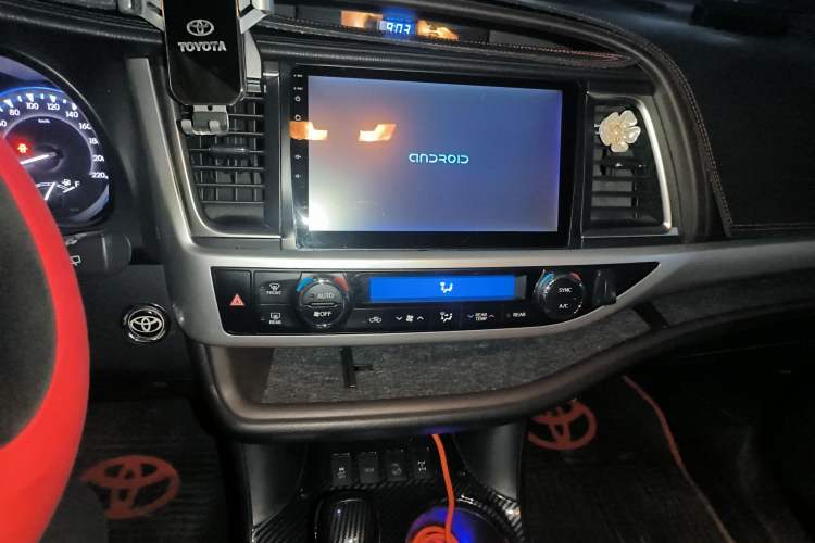 Used Toyota Highlander 2017 2.0T Four-Wheel Drive Luxury Edition 7 Seats