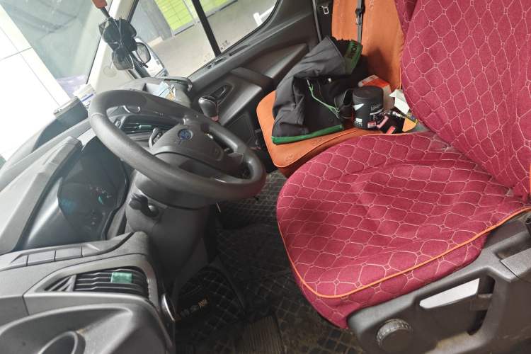 Used Ford Transit 2017 2.0T Diesel Multi-Function Commercial Vehicle Mid-Drive Mid-Roof China V Standard Left Front Seat