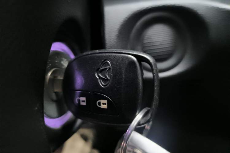 Used CHANGAN OSHAN X70A 2018 1.5L Manual Standard Edition
