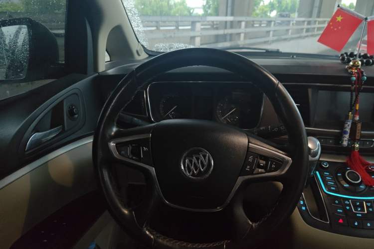 Used Buick GL8 2014 2.4L LT Luxury Business Executive Edition
