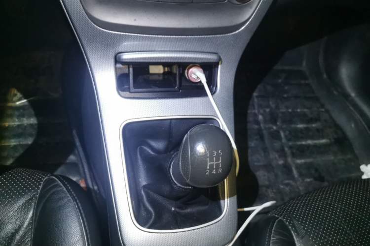 Used Nissan Sylphy 2012 1.6 XL Manual Luxury Edition Gear Lever
