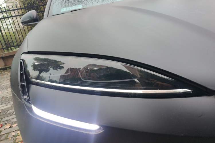 Used BYD Seal 2022 550 km Standard Range Rear-Wheel Drive Prestige Version Right Front Headlight