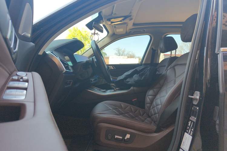 Used BMW X5 2022 Restyled xDrive 30Li Luxury Version M Sport Package