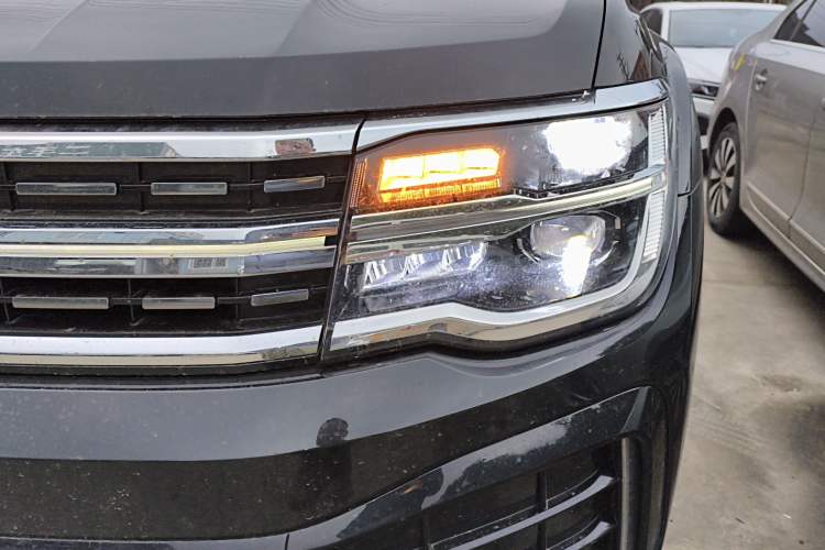 Used Volkswagen Teramont X 2024 380TSI All-Wheel Drive Longyao Edition Left Front Headlight