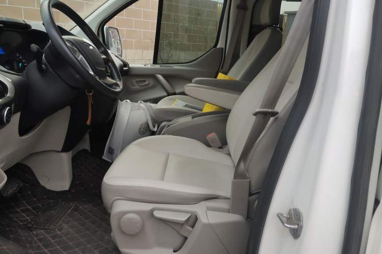 Used Ford Tourneo Custom 2017 2.0T Automatic Elite Edition Left Front Seat