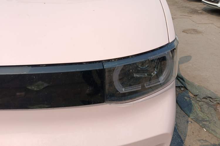 Used Wuling Hongguang MINIEV 2021 Macaron Fashion Edition Lithium-Ion Battery Left Front Headlight