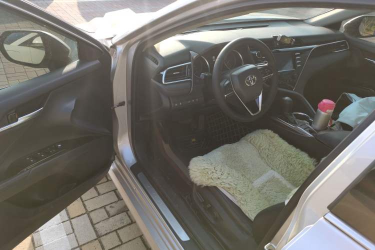 Used Toyota Camry 2018 2.0G Luxury Edition Driver Seat