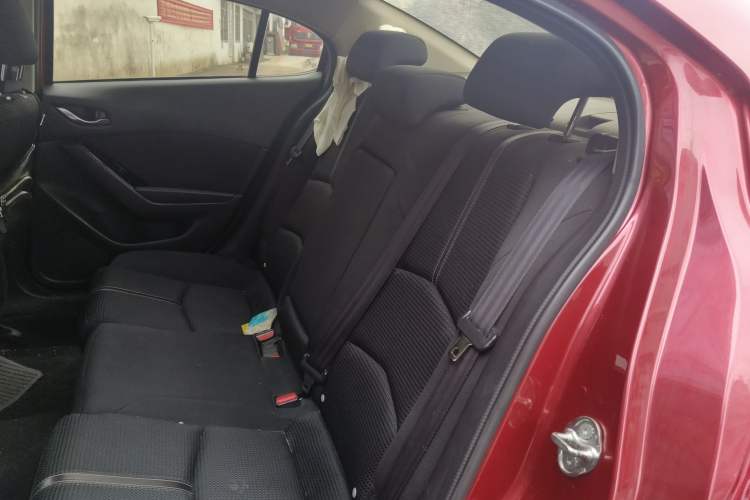 Used Mazda 3 Axela 2017 Sedan 1.5L Automatic Luxury Model China VI Standard