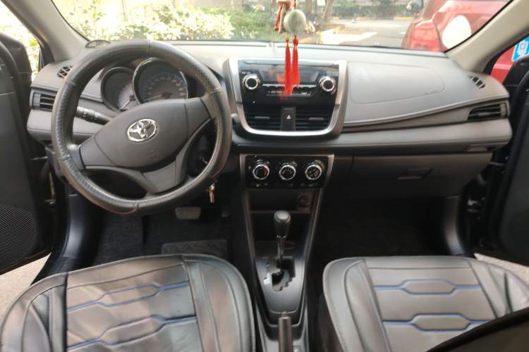 Used Toyota YARiS L Zhi Xiang 2019 1.5E CVT Dynamic Edition China VI compliant Center Console