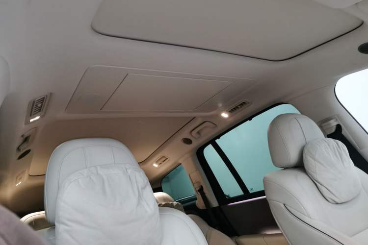 Used Li Auto i8 2025 Model Standard Version Headliner