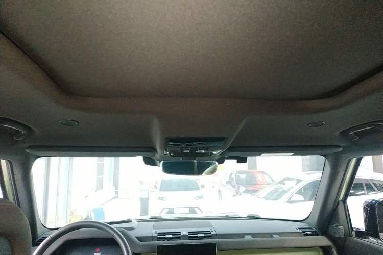 Used Land Rover Defender 2023 110 3.0T P400 75th Anniversary Legend Edition
